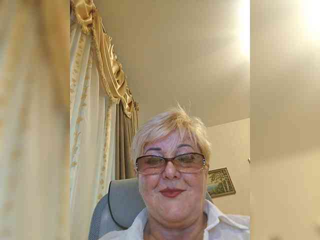 KarinkaSweet webcam