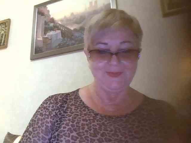 KarinkaSweet webcam