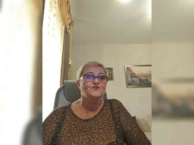 KarinkaSweet webcam