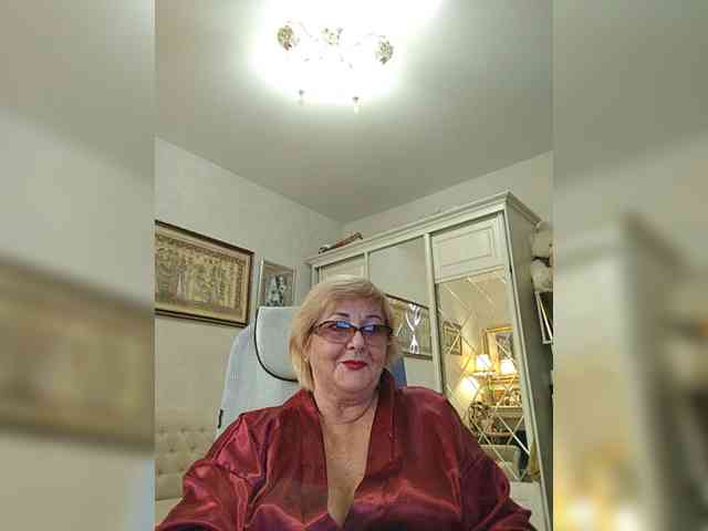 KarinkaSweet webcam