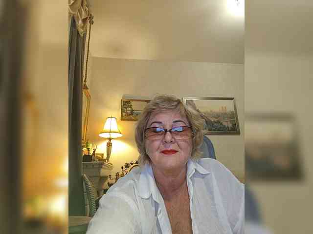 KarinkaSweet webcam