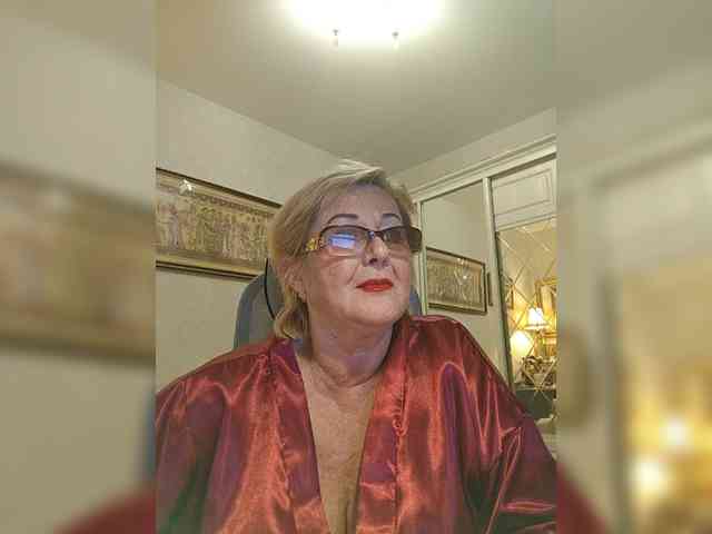 KarinkaSweet webcam