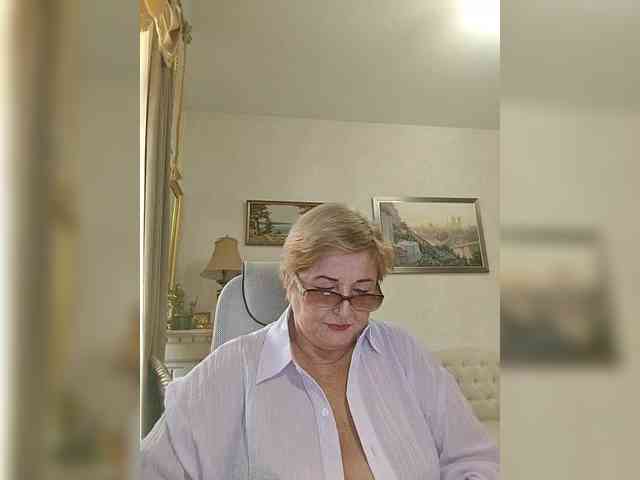 KarinkaSweet webcam