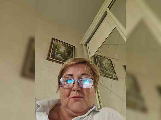 KarinkaSweet webcam