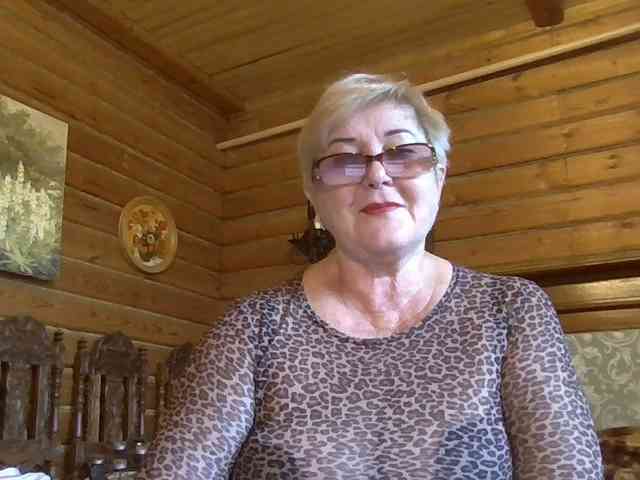 KarinkaSweet live female cam on bongacams