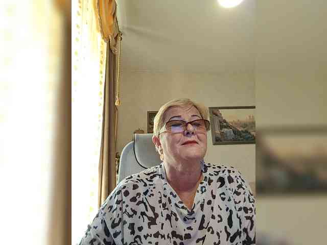 KarinkaSweet webcam