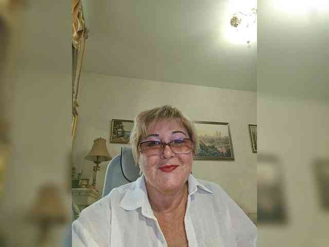KarinkaSweet webcam