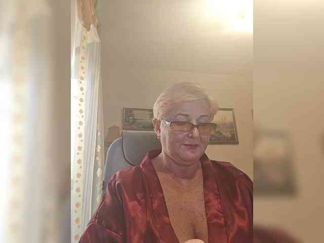 KarinkaSweet webcam