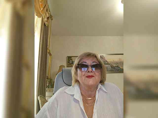KarinkaSweet webcam