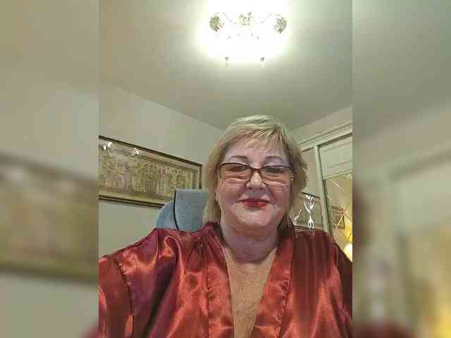 KarinkaSweet webcam