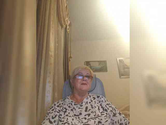 KarinkaSweet webcam