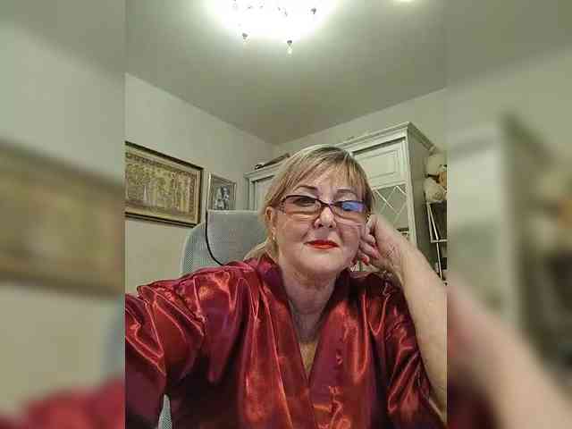KarinkaSweet webcam