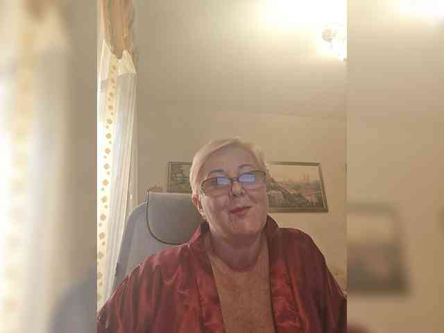 KarinkaSweet webcam