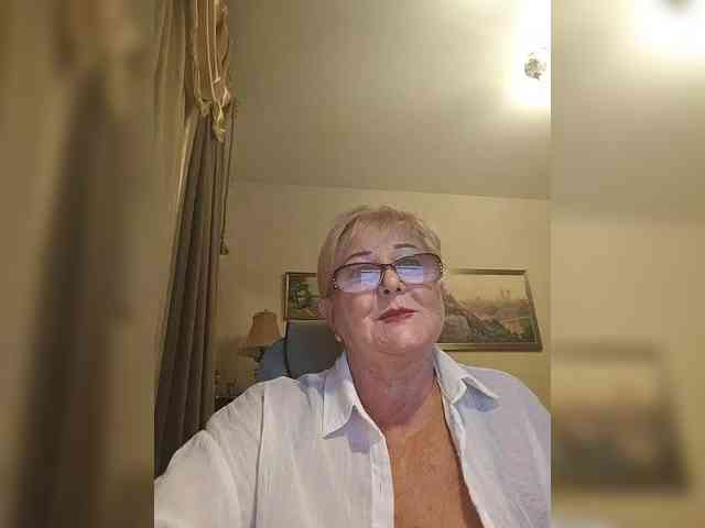 KarinkaSweet webcam