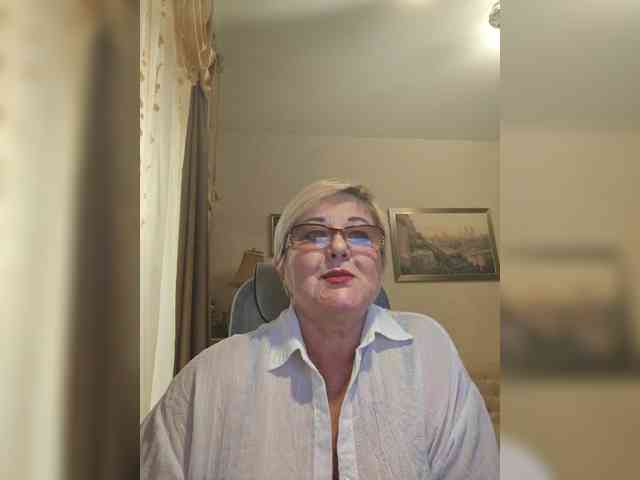 KarinkaSweet webcam