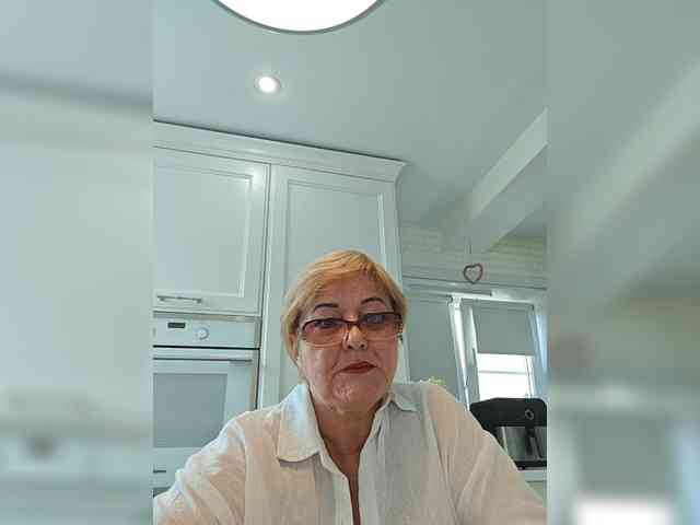KarinkaSweet webcam