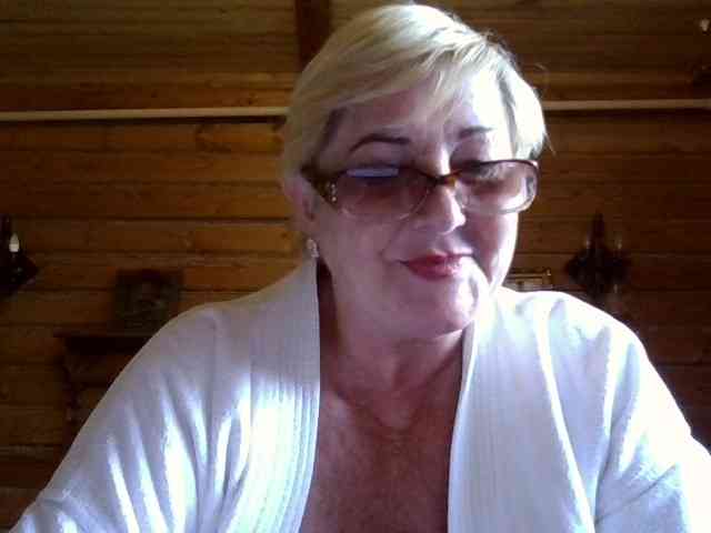 KarinkaSweet webcam