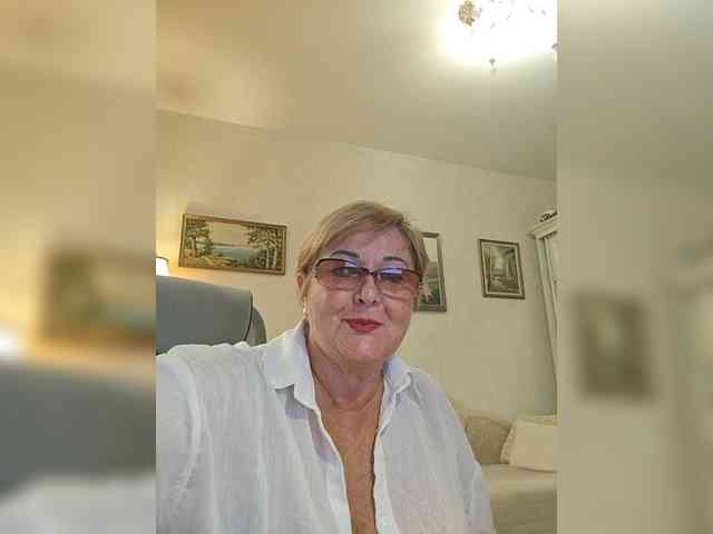 KarinkaSweet webcam