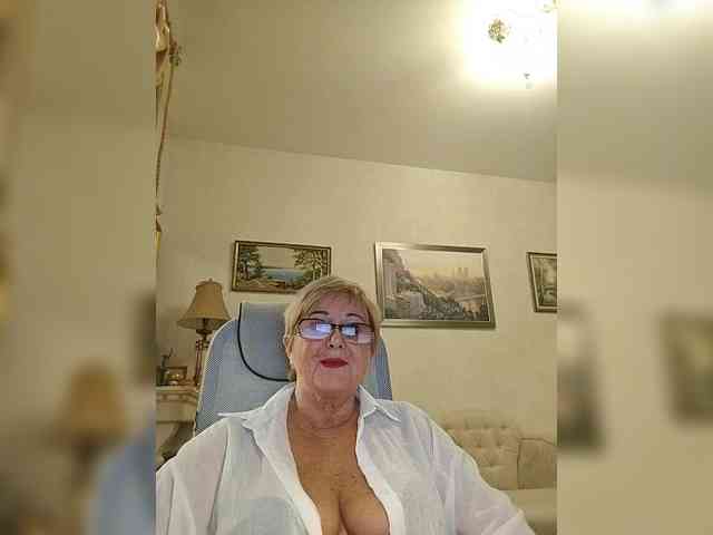 KarinkaSweet webcam