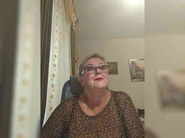 KarinkaSweet webcam