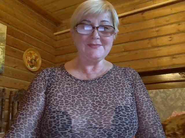 KarinkaSweet live female cam on bongacams