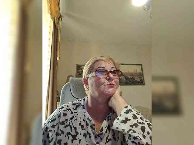 KarinkaSweet webcam