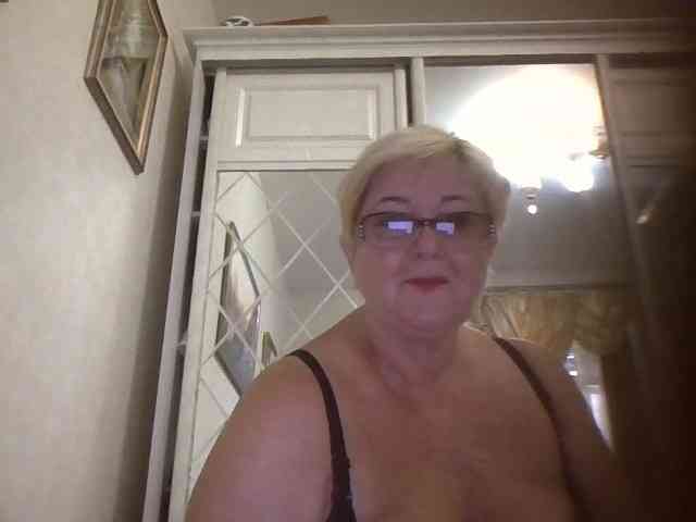 KarinkaSweet webcam