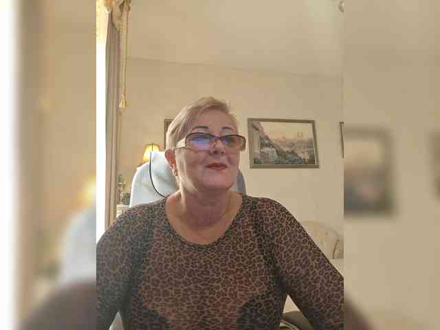 KarinkaSweet webcam