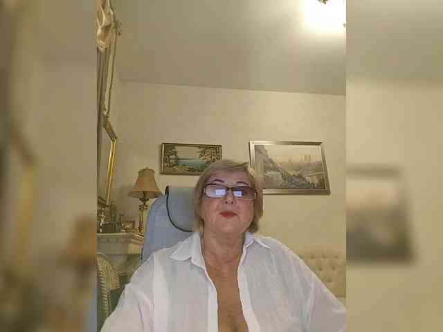 KarinkaSweet webcam