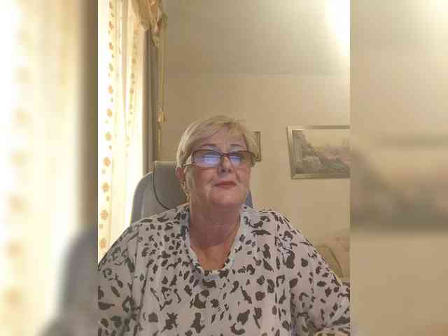 KarinkaSweet webcam