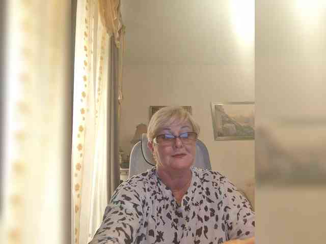 KarinkaSweet webcam