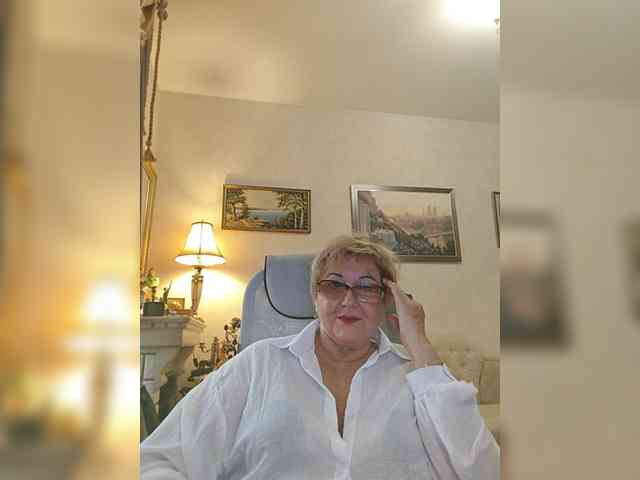 KarinkaSweet webcam