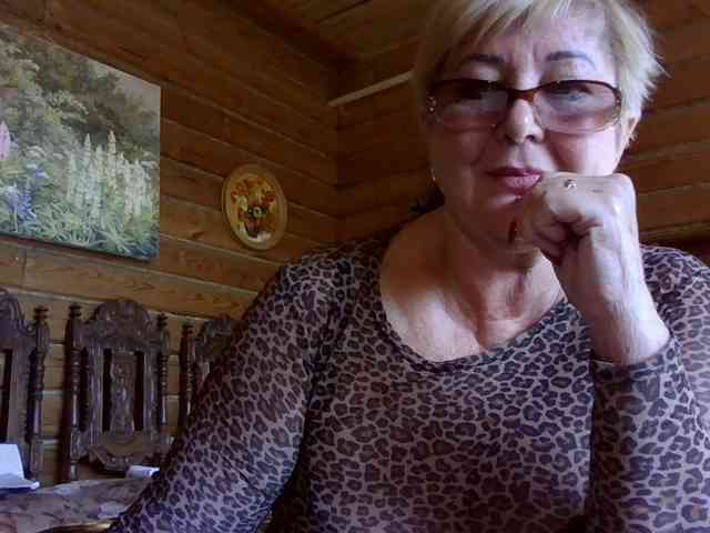 KarinkaSweet live female cam on bongacams