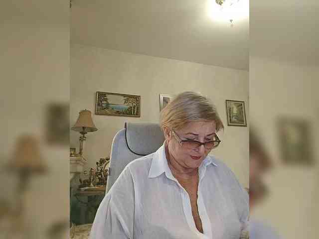 KarinkaSweet webcam