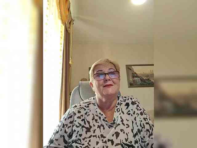KarinkaSweet webcam