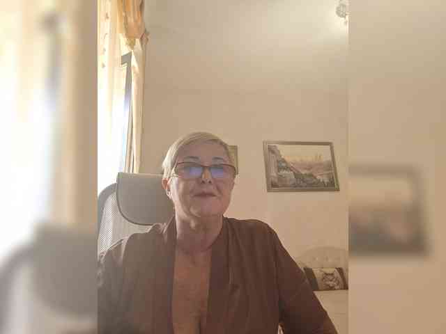 KarinkaSweet webcam