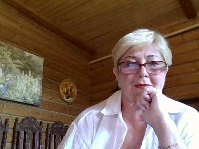 KarinkaSweet webcam