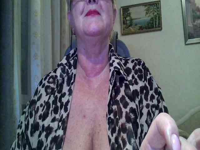 KarinkaSweet webcam