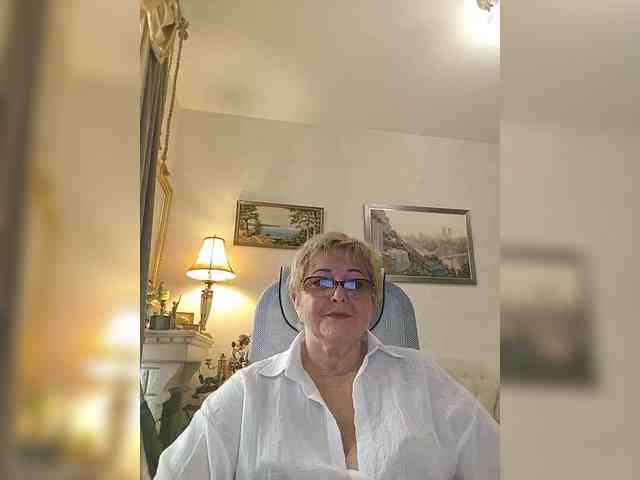 KarinkaSweet webcam