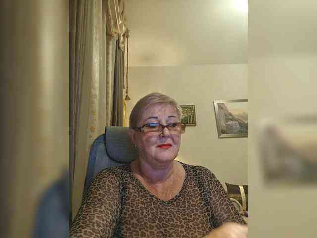 KarinkaSweet webcam