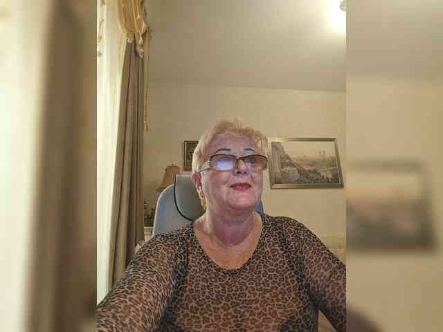 KarinkaSweet webcam
