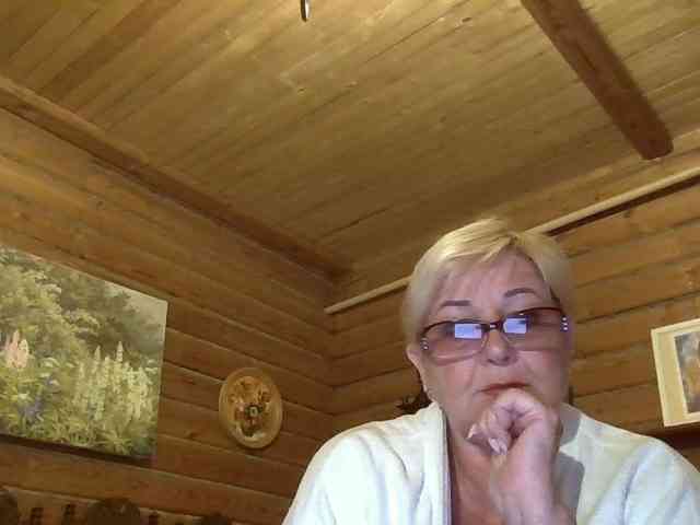 KarinkaSweet webcam