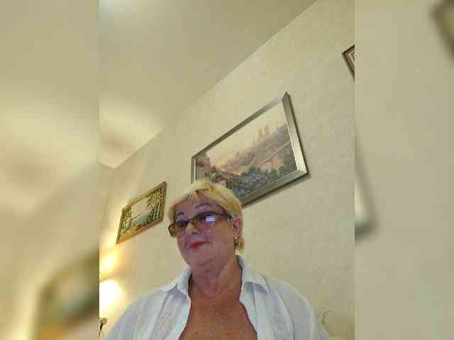 KarinkaSweet webcam
