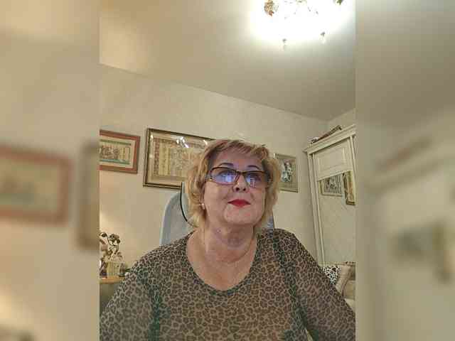 KarinkaSweet webcam