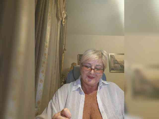 KarinkaSweet webcam