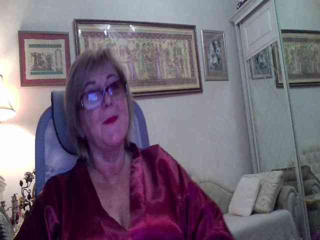 KarinkaSweet webcam