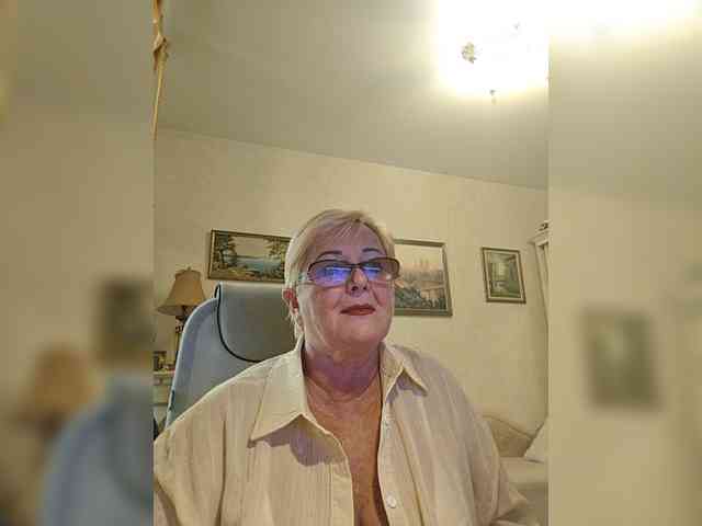 KarinkaSweet webcam