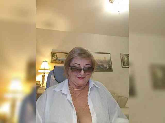 KarinkaSweet webcam
