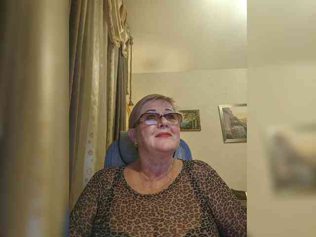 KarinkaSweet webcam