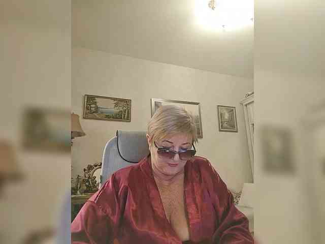 KarinkaSweet webcam